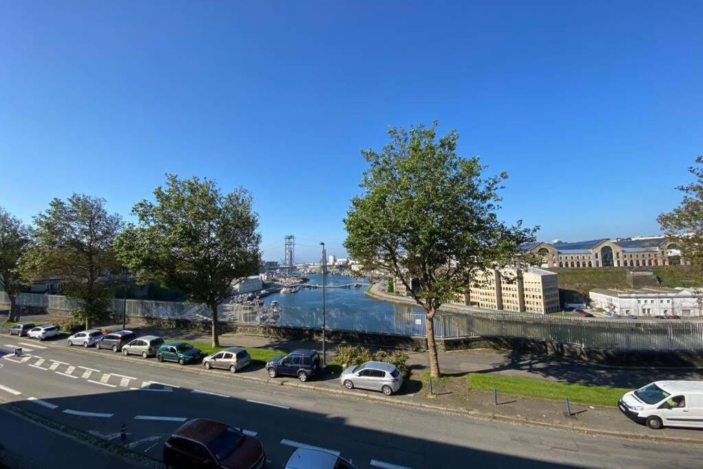 Milin : Appt 2 Ch Vue Sur Mer, Lumineux - Centre-Ville, Proche Facs, Telepherique Et Arsenal. Брест Екстер'єр фото